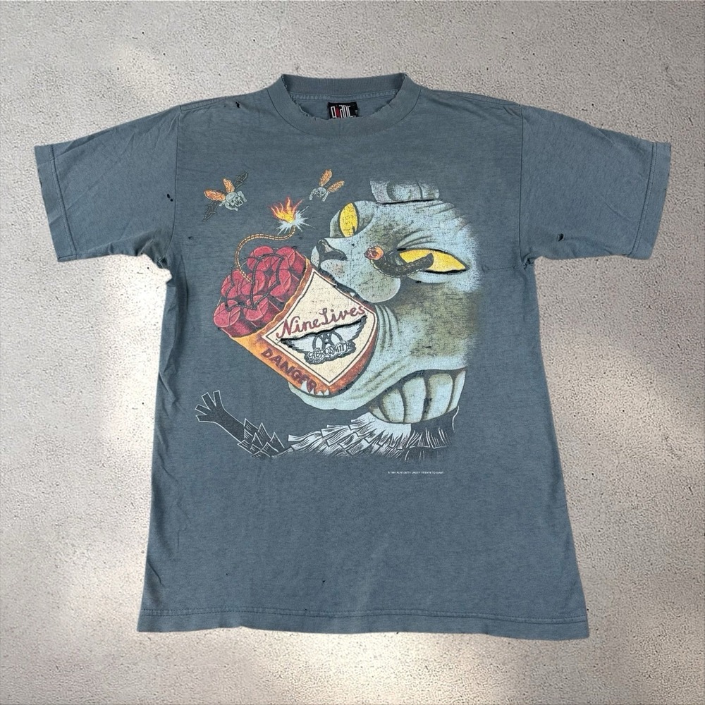 Vintage Aerosmith 1997 Nine Lives Tour Concert Band‎ Shirt Medium Distressed 90s